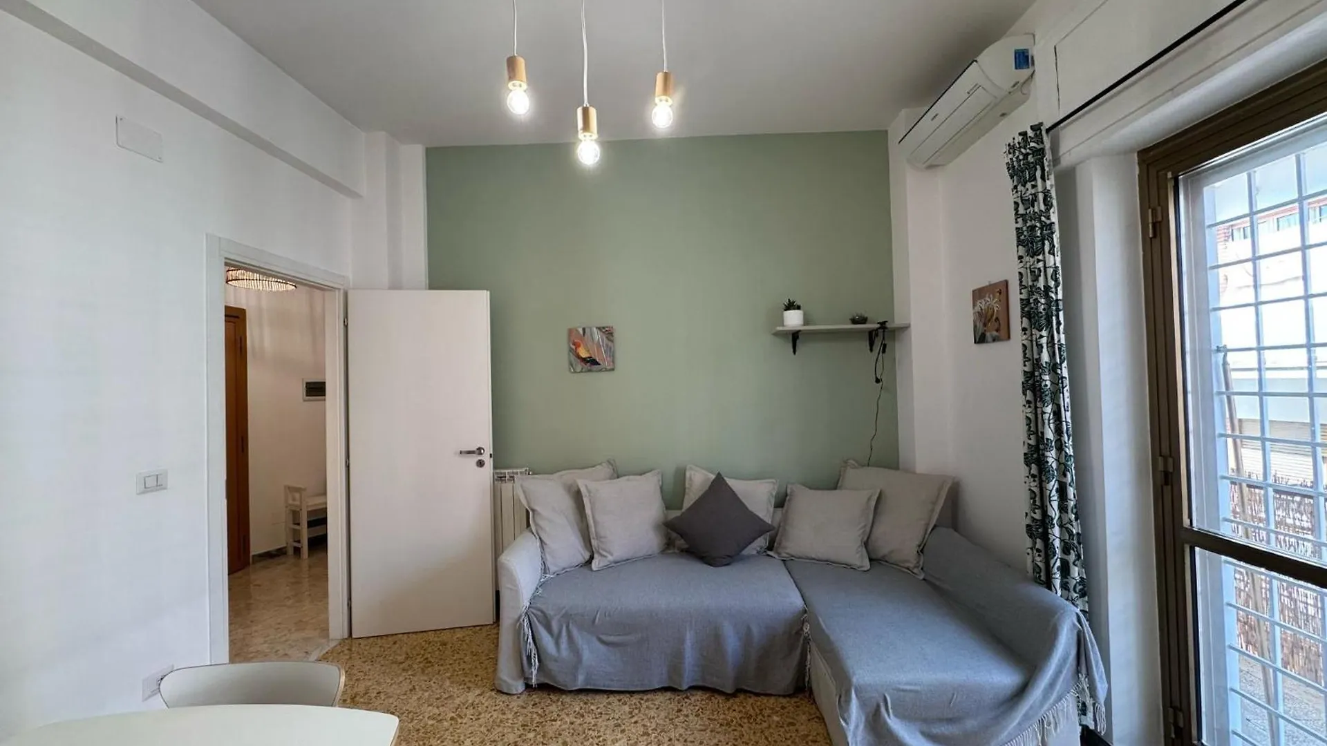 Authentic Roman Hideaway Apartment Rome