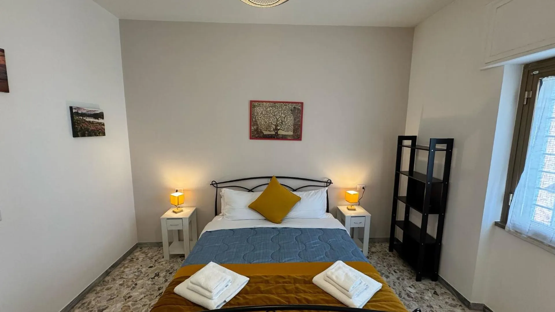 Authentic Roman Hideaway 0*, Rome Italy